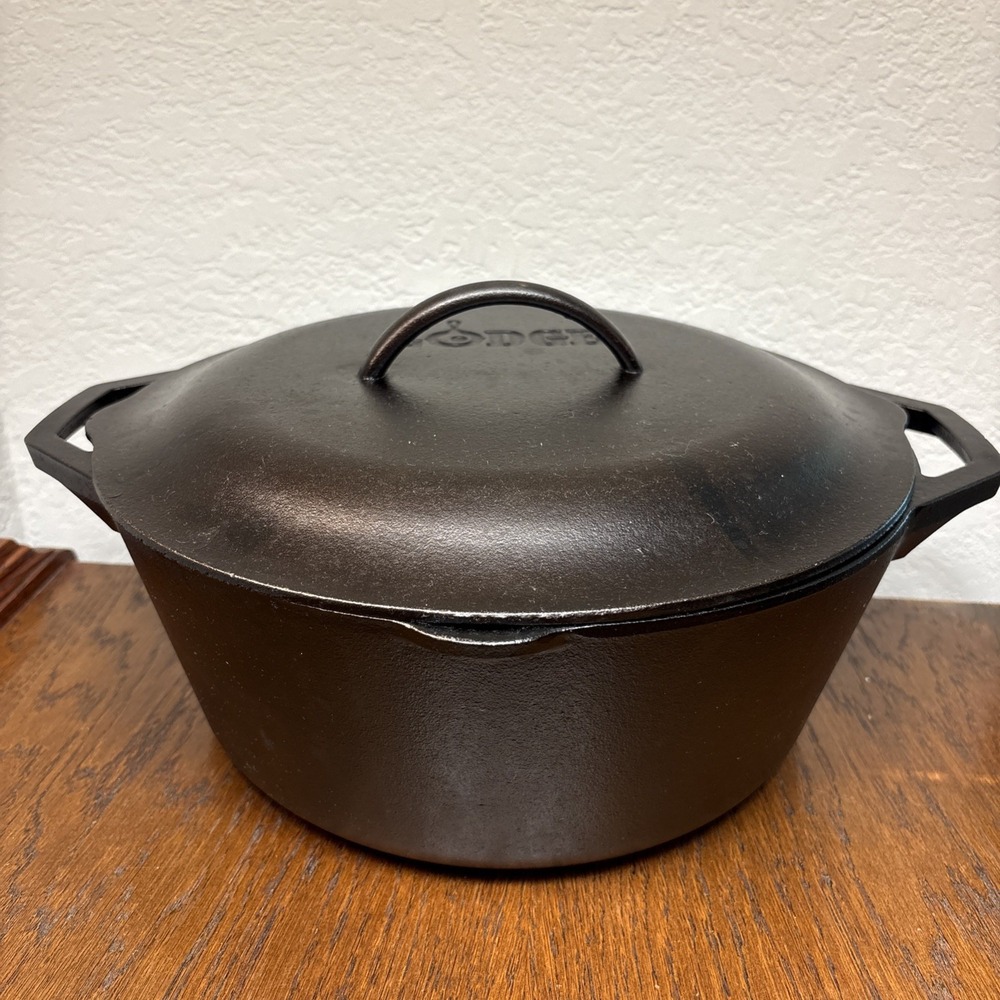 Lodge Cast Iron Dutch Oven #10 USA Pot With Lid 12" Diameter